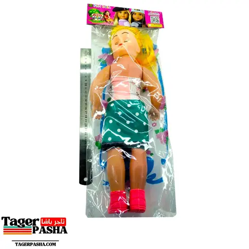 لعبة عروسة بملابس عيون متحركة